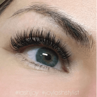 How to Expertly (And Professionally) Educate Your Lash Clients
